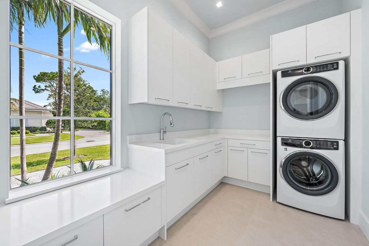Interior, Recessed Lighting, Washer, Water