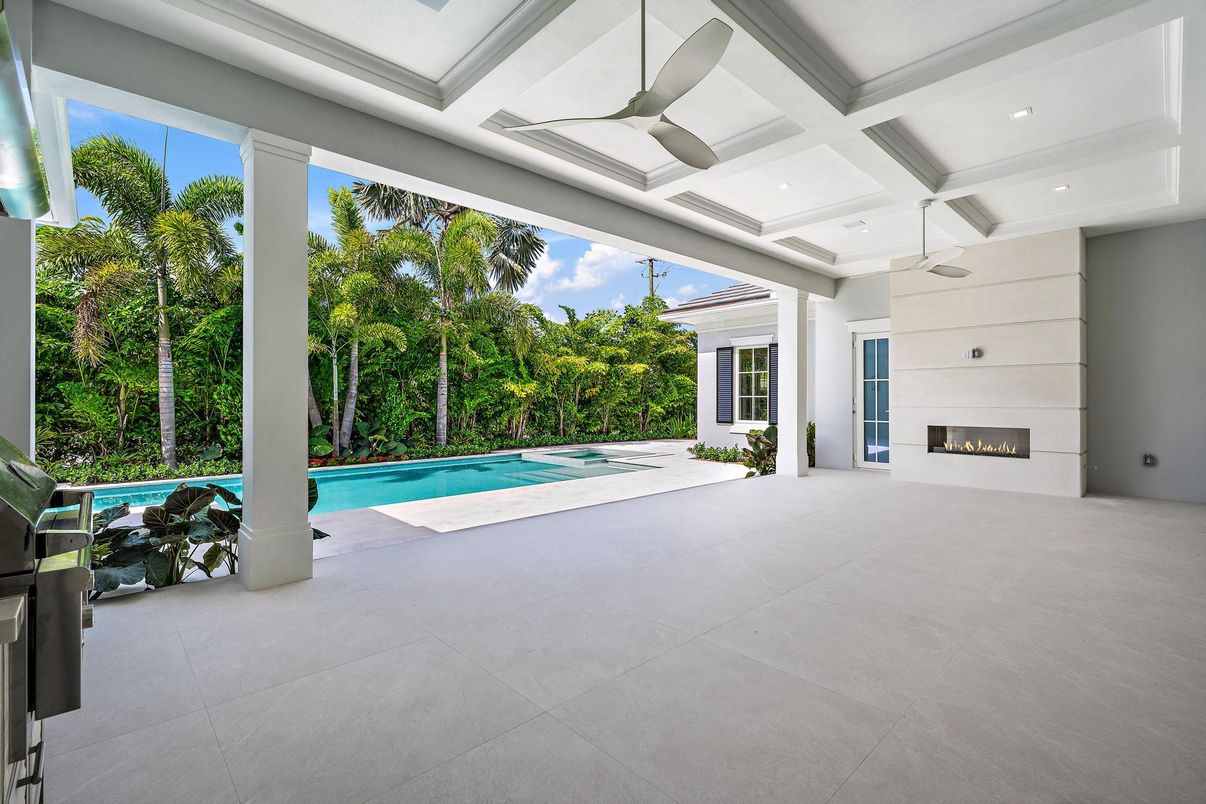 Fireplace, Interior, Pool, Recessed Lighting