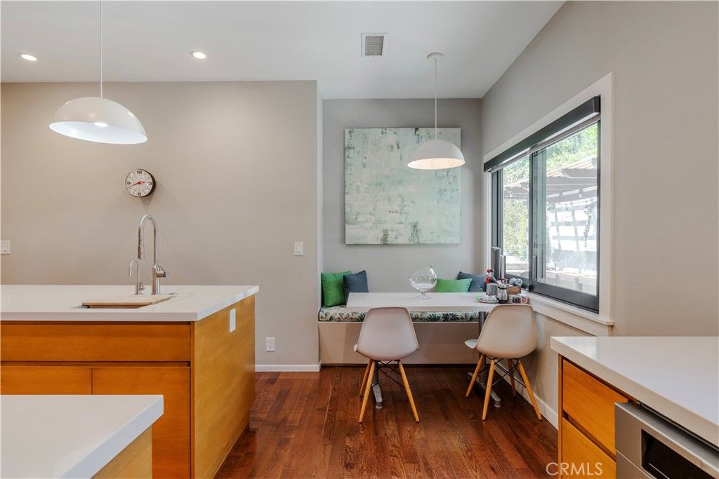 Dining room, Interior, Kitchen, Pendant Lights, Recessed Lighting, Wood Texture Flooring