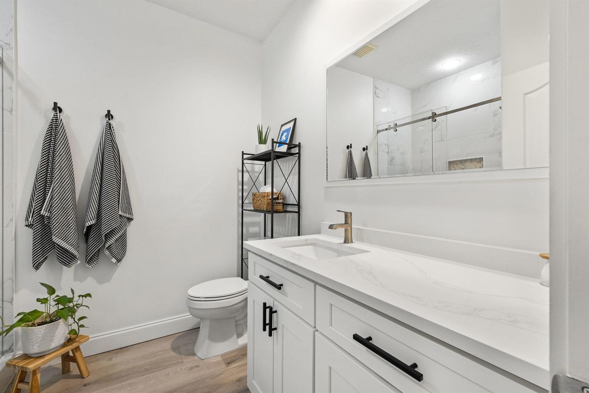 Bathroom, Interior, Marble Walls, Recessed Lighting, Wood Texture Flooring