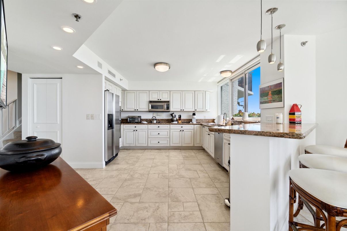 Interior, Kitchen, Pendant Lights, Recessed Lighting