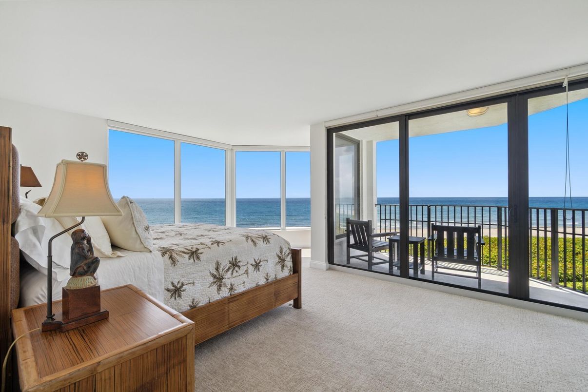 Bedroom, Interior, Water