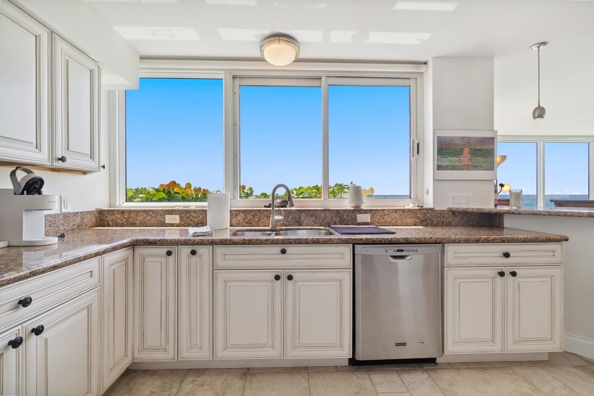 Interior, Kitchen, Pendant Lights, Stainless Steel Appliances, Water
