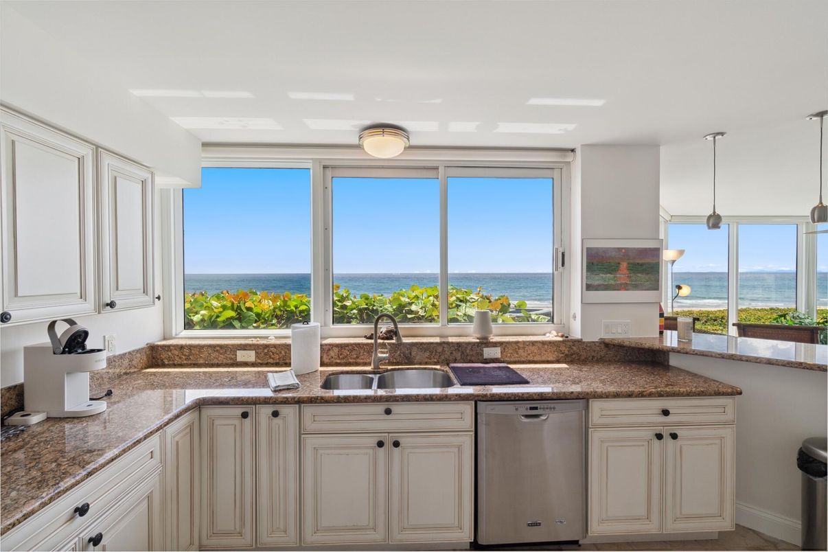 Interior, Kitchen, Pendant Lights, Water