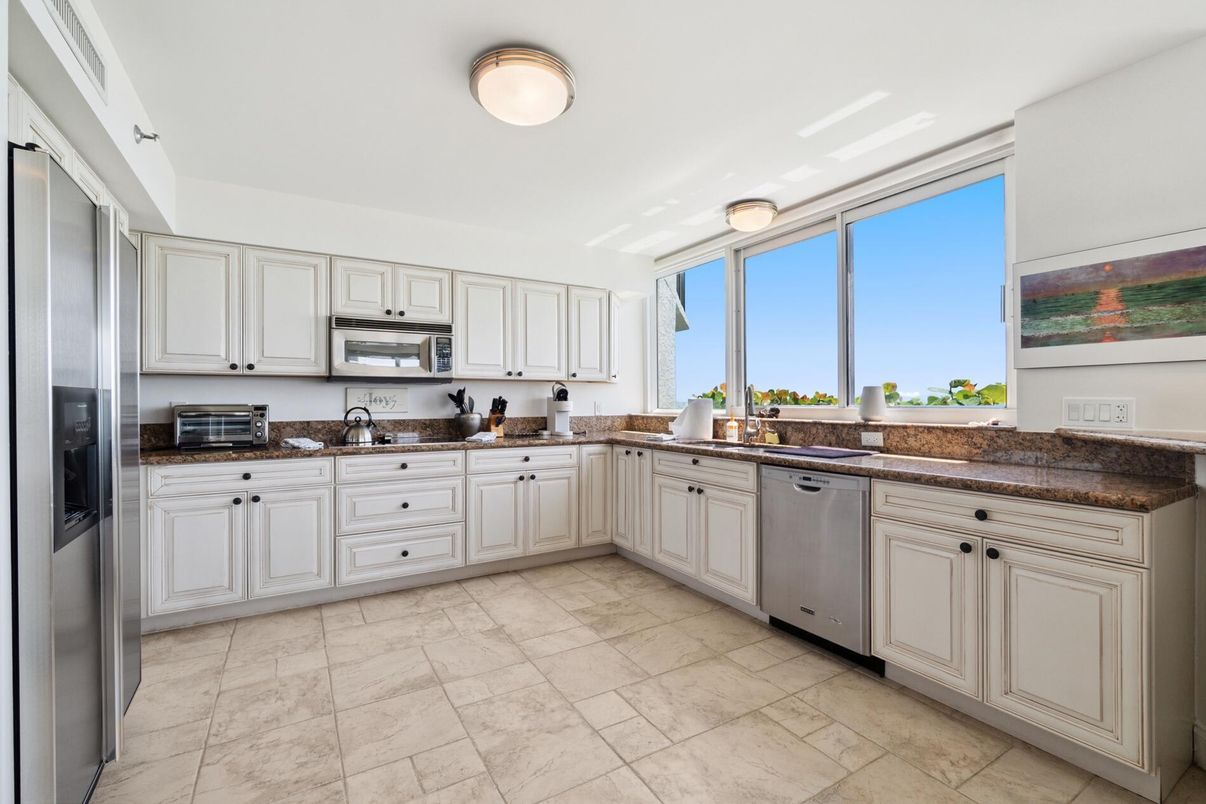 Interior, Kitchen, Stainless Steel Appliances
