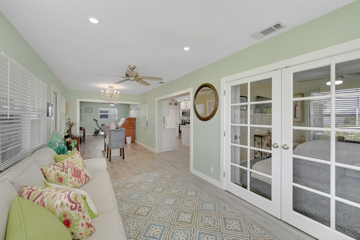Chandelier, Dining room, Interior, Living room, Recessed Lighting, Wood Texture Flooring