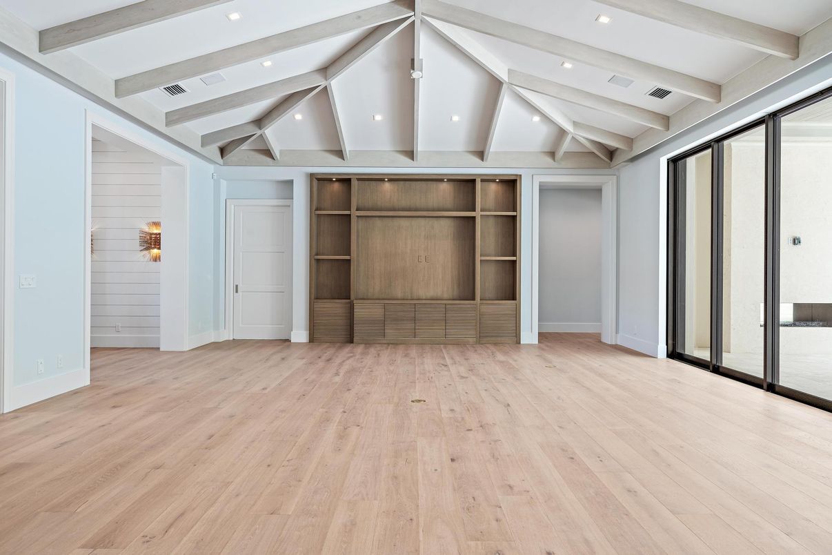 Empty room, Interior, Recessed Lighting, Wooden Beams, Wood Texture Flooring