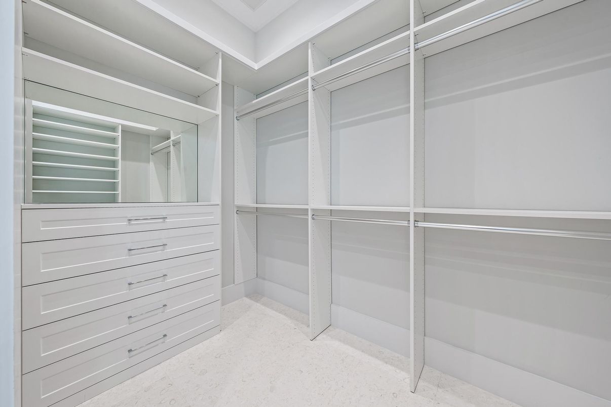 Interior, Walk-in Closets
