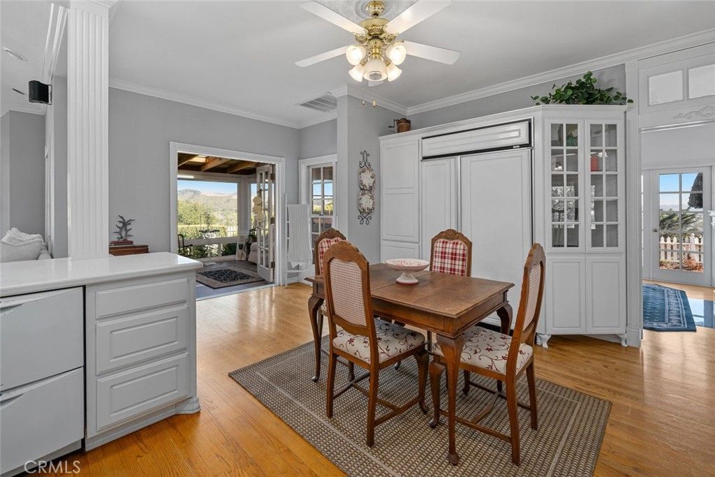 Dining room, Interior, Wood Texture Flooring