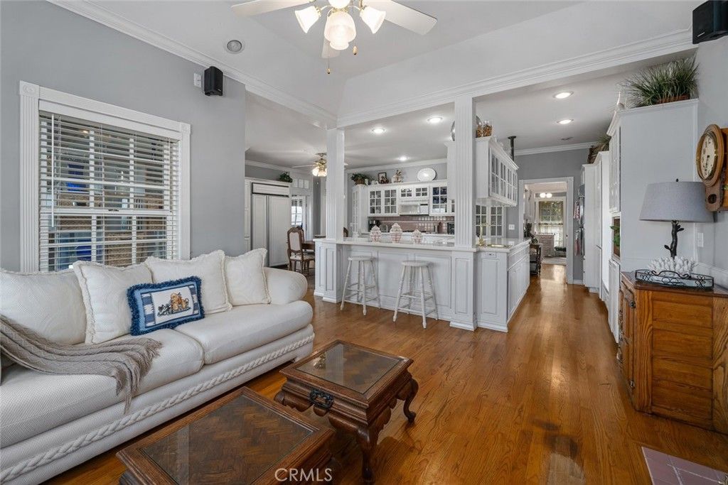 Interior, Kitchen, Living room, Recessed Lighting, Wood Texture Flooring