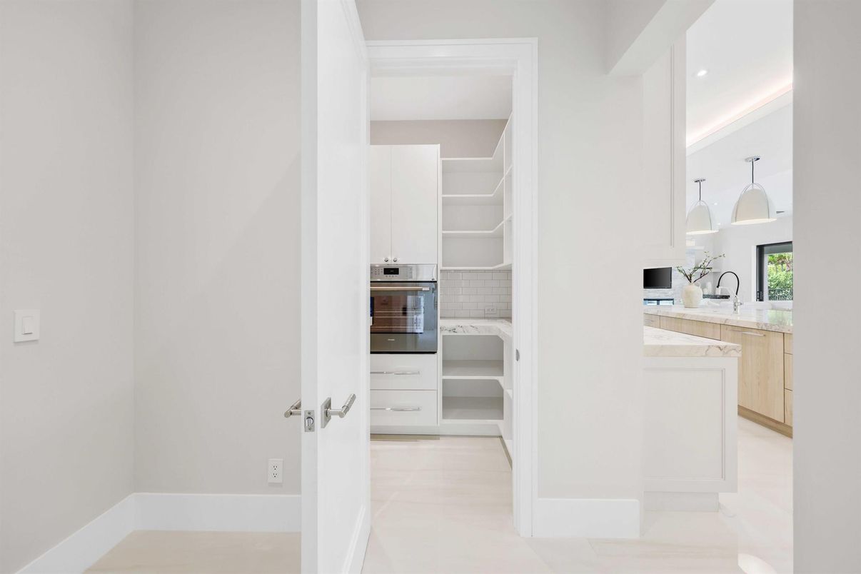 Interior, Kitchen, Recessed Lighting