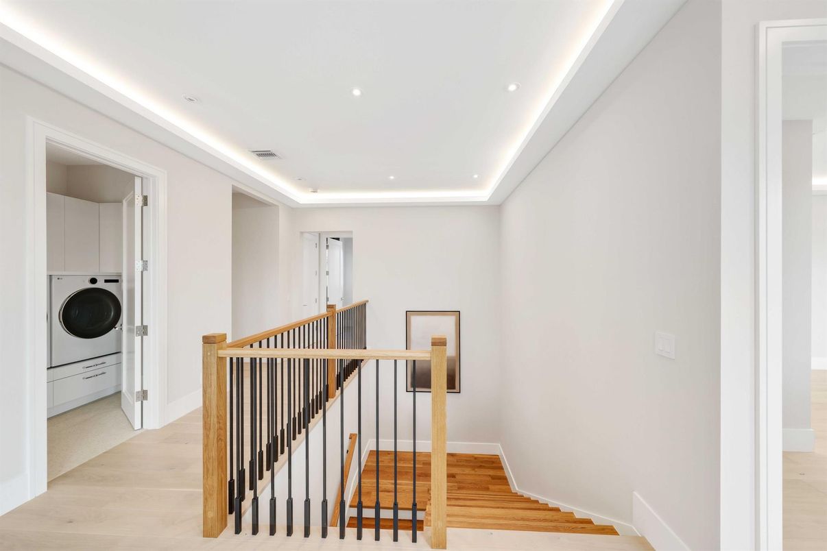 Interior, Recessed Lighting, Utility Closets, Washer, Wood Texture Flooring