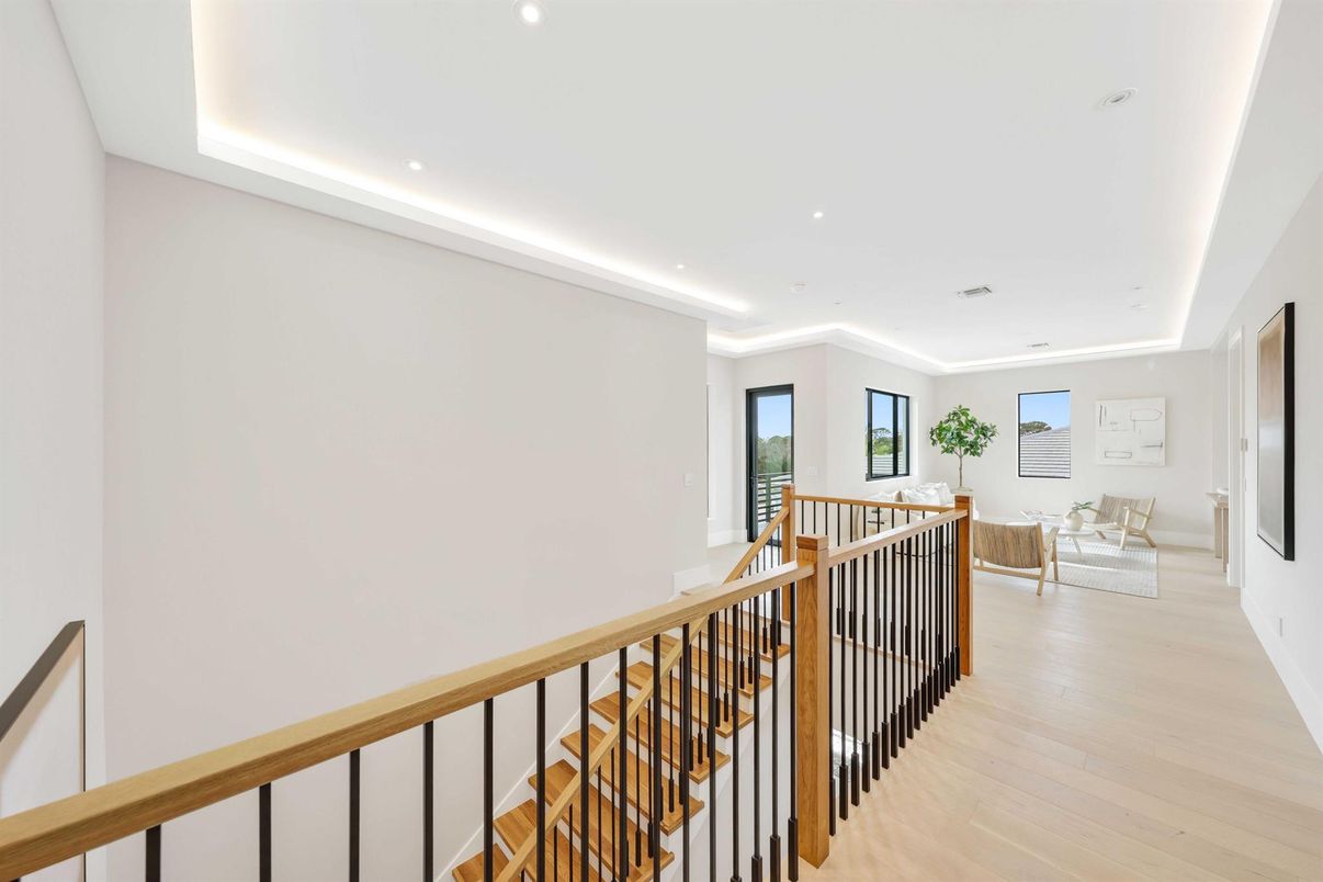 Interior, Recessed Lighting, Wood Texture Flooring