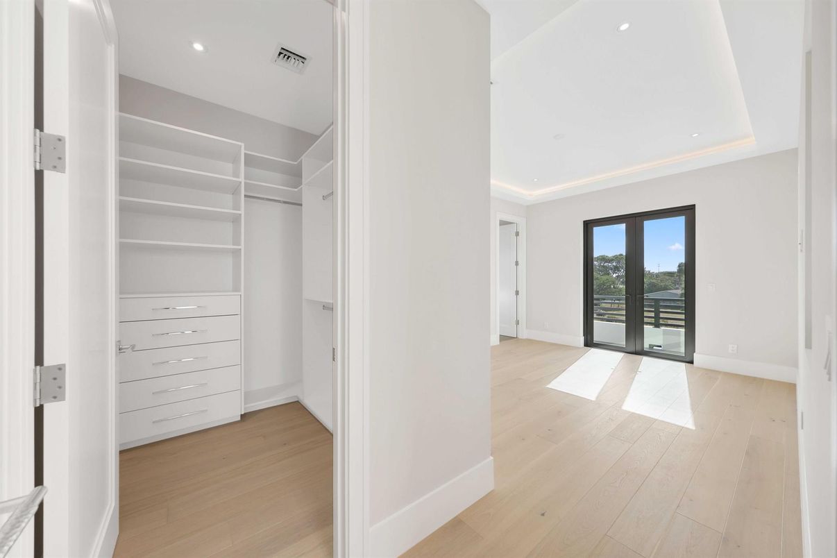 Interior, Recessed Lighting, Walk-in Closets, Wood Texture Flooring