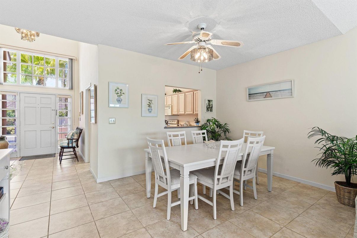 Dining room, Interior