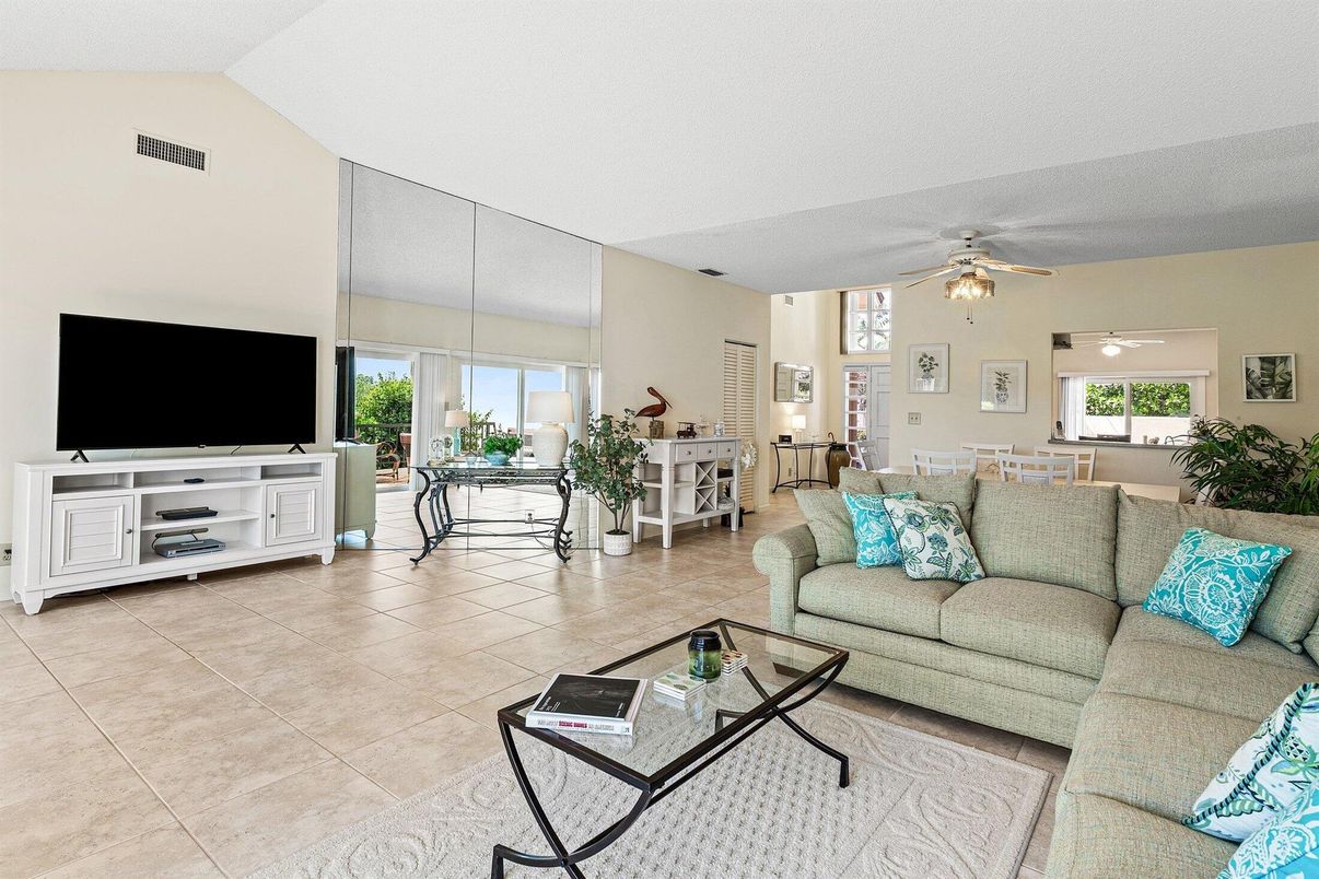 Dining room, Interior, Living room