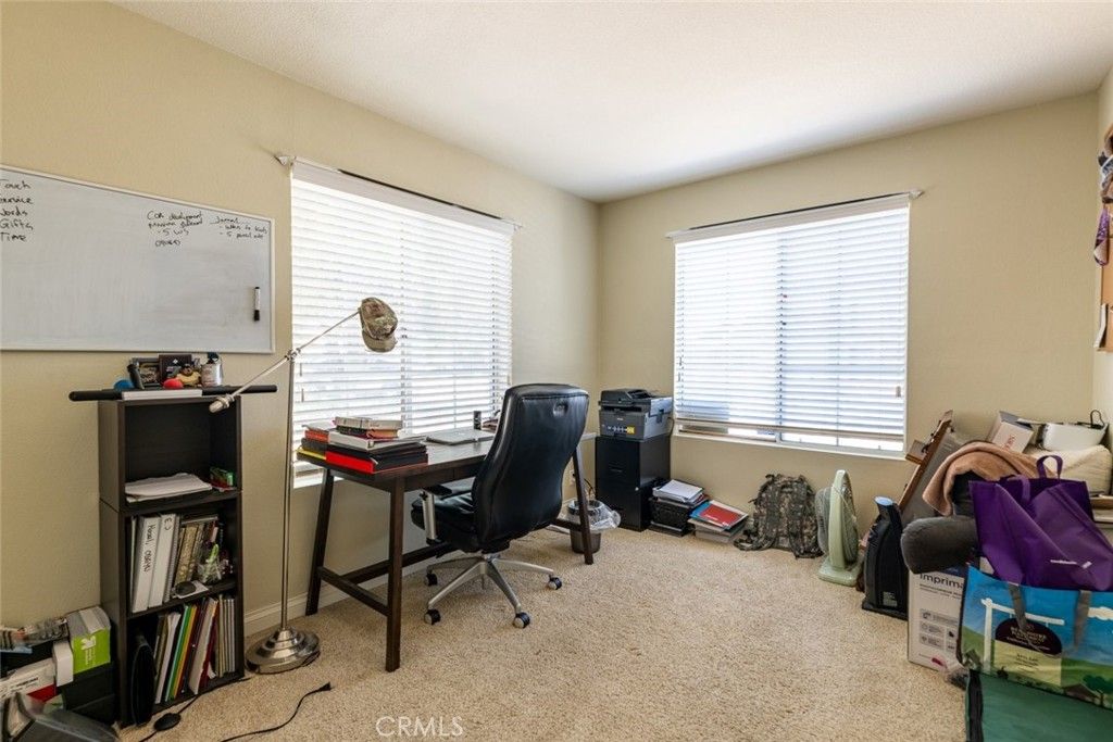 Home Office, Interior