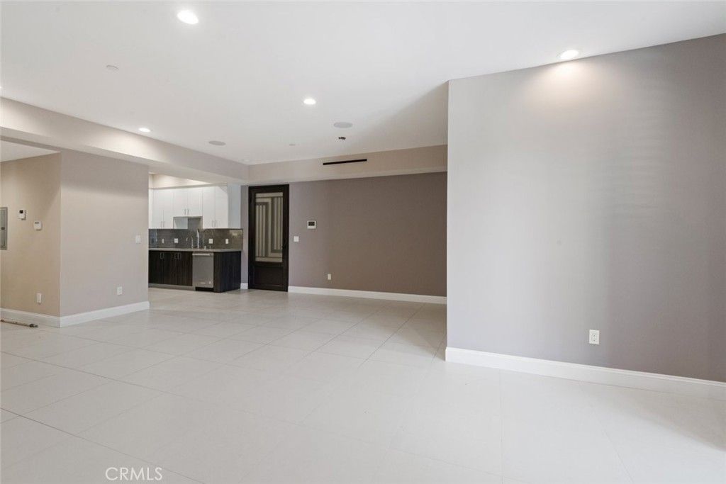 Empty room, Interior, Kitchen, Recessed Lighting