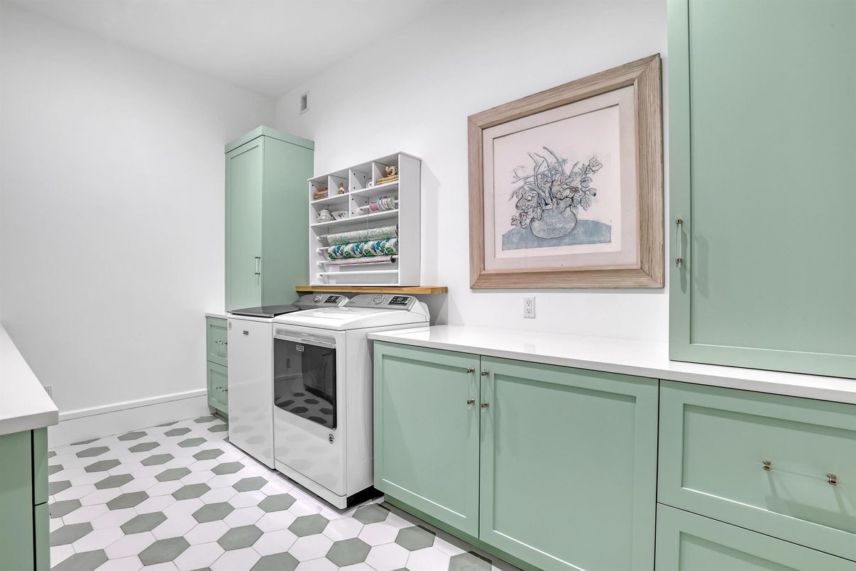Interior, Washer