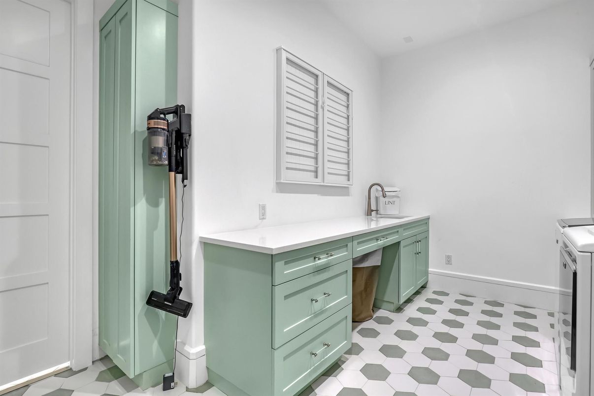 Interior, Washer