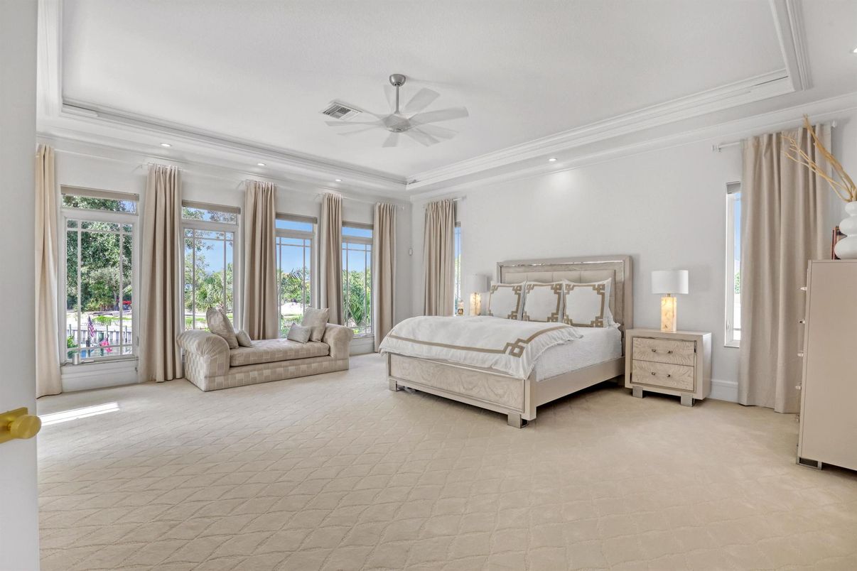 Bedroom, Interior, Recessed Lighting