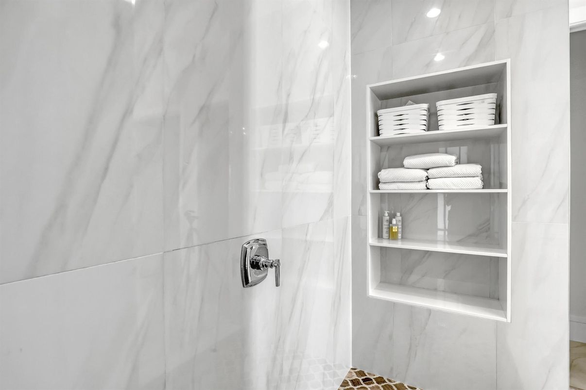 Bathroom, Interior, Marble Walls