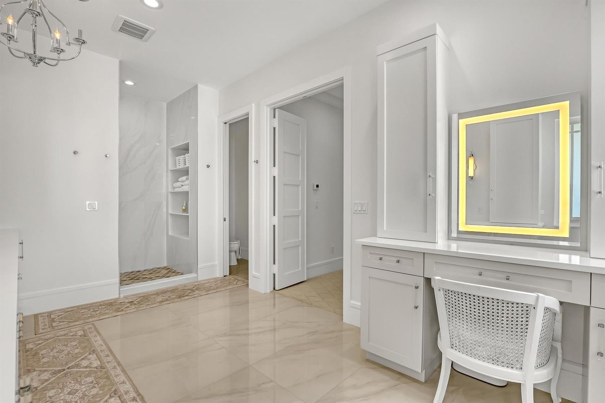 Bathroom, Chandelier, Interior, Marble, Marble Walls, Recessed Lighting