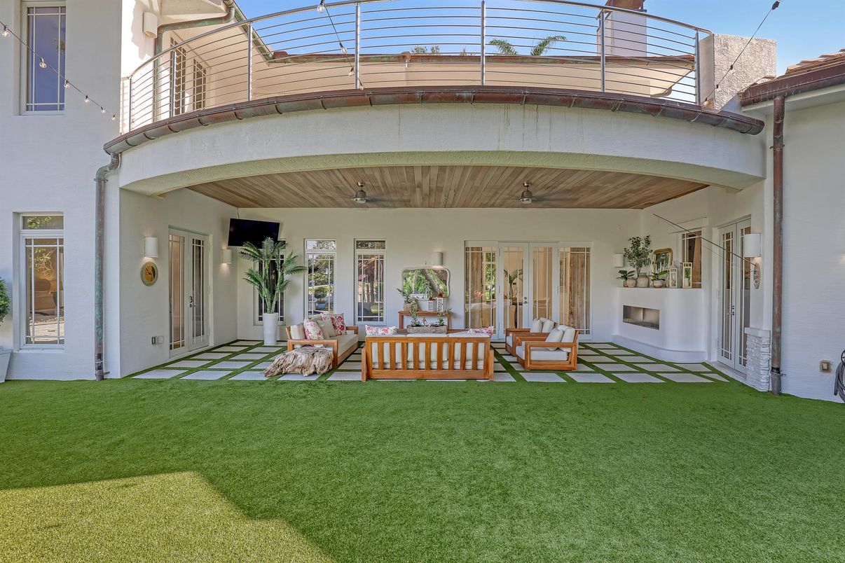 Backyard, Exterior