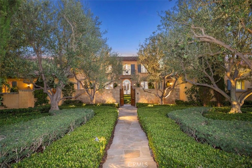 Backyard, Exterior, Facade, Mediterranean