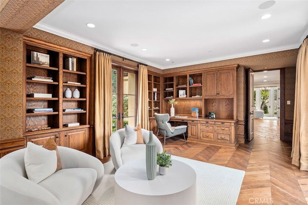 Home Office, Interior, Living room, Recessed Lighting, Wood Texture Flooring