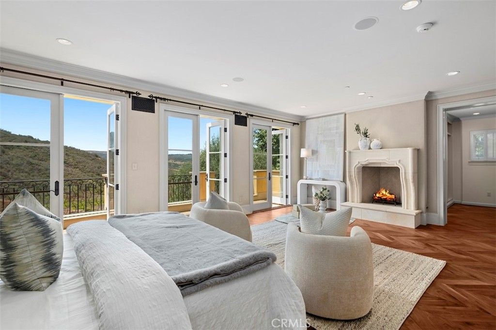 Bedroom, Fireplace, Interior, Recessed Lighting, Wood Texture Flooring