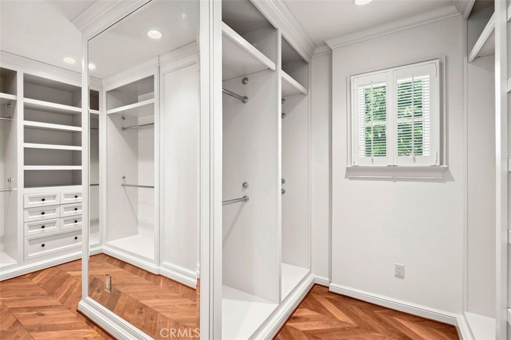 Interior, Recessed Lighting, Walk-in Closets, Wood Texture Flooring