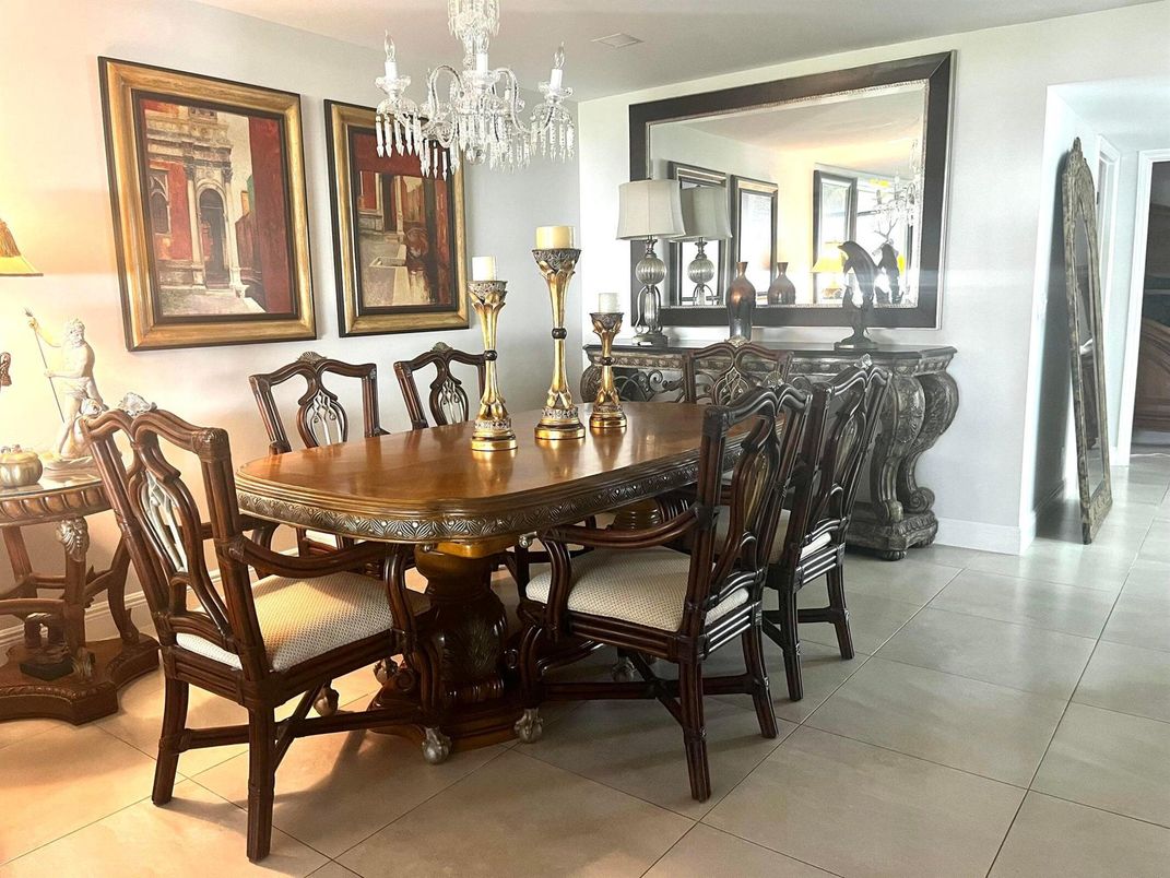 Chandelier, Dining room, Interior