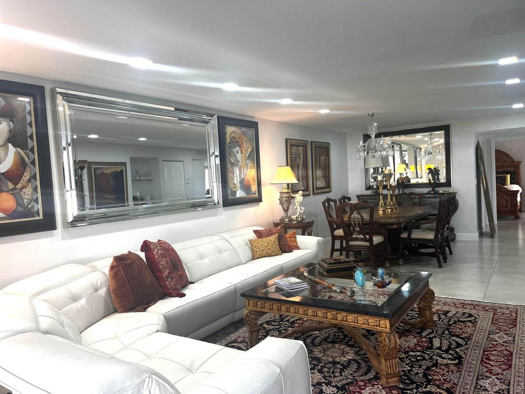 Dining room, Interior, Living room, Recessed Lighting