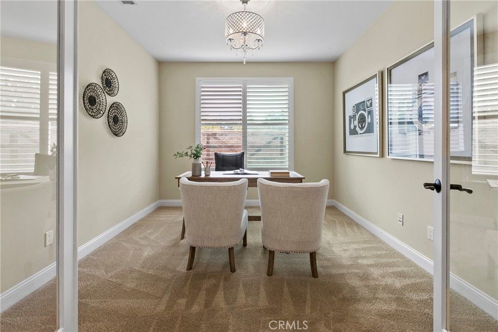 Chandelier, Dining room, Interior
