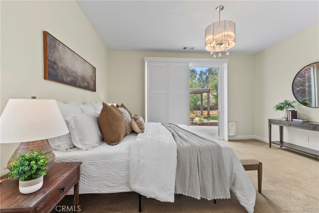 Bedroom, Chandelier, Interior, Pendant Lights