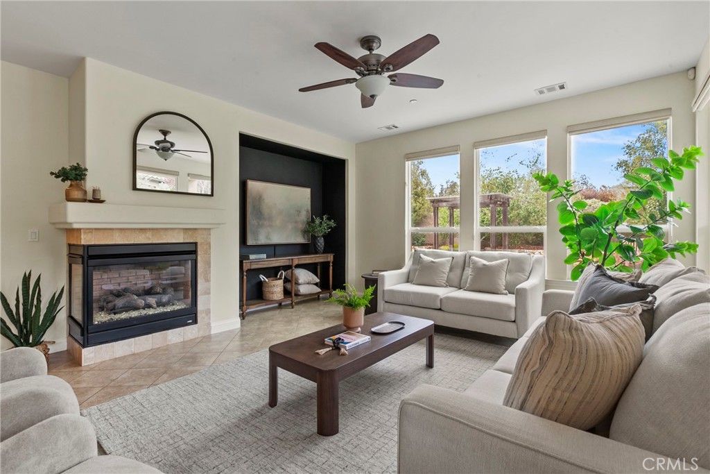 Fireplace, Interior, Living room