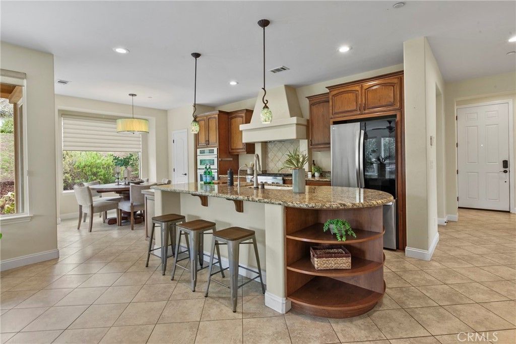 Dining room, Interior, Kitchen, Pendant Lights, Recessed Lighting, Stainless Steel Appliances