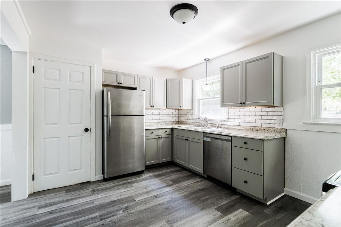 Interior, Kitchen, Pendant Lights, Wood Texture Flooring