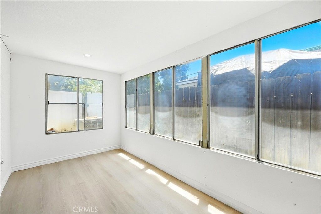 Empty room, Interior, Recessed Lighting, Sun Room, Wood Texture Flooring