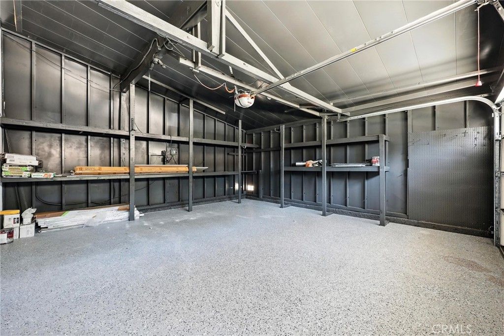 Garage, Interior