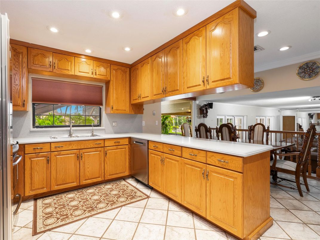 Dining room, Interior, Kitchen, Recessed Lighting