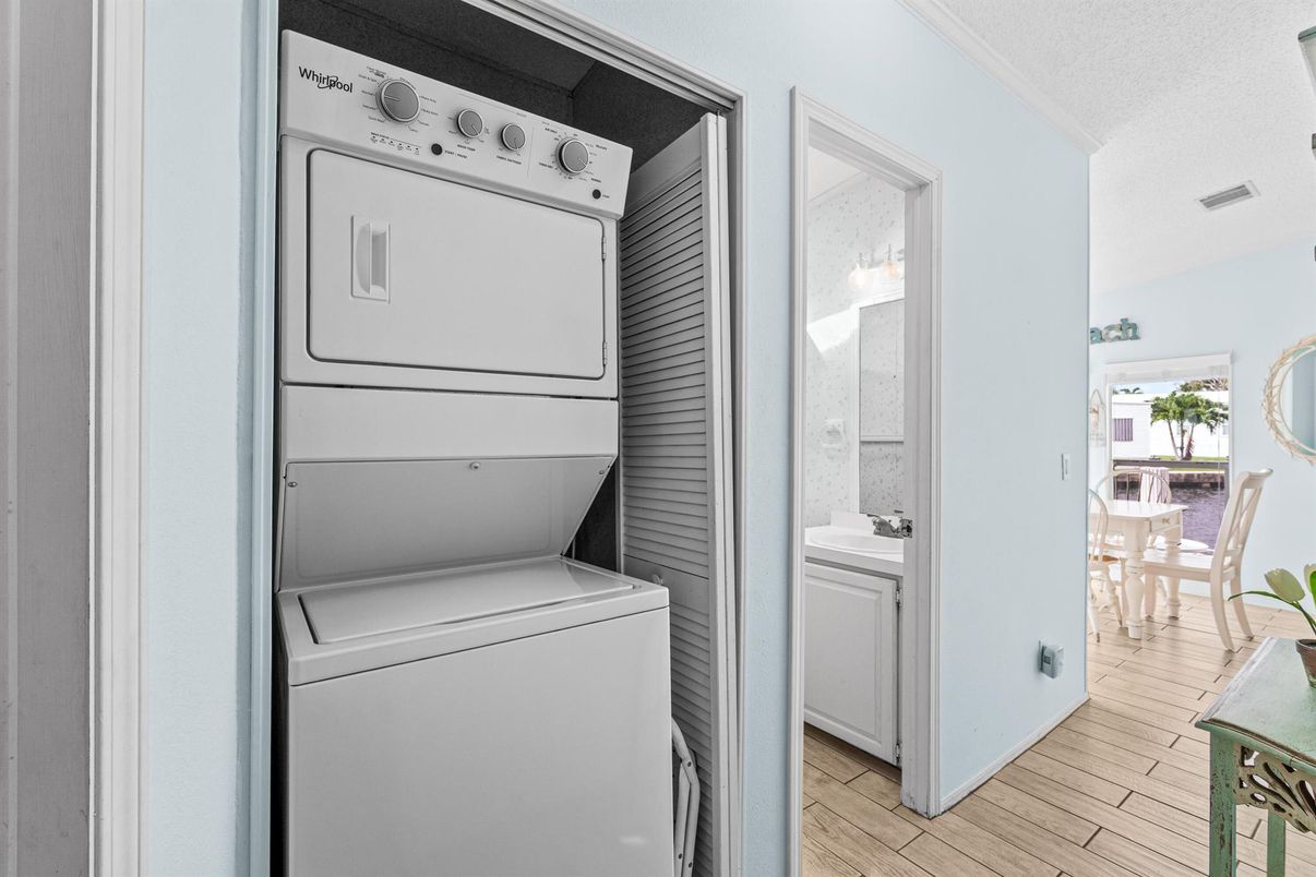 Interior, Utility Closets, Washer, Wood Texture Flooring