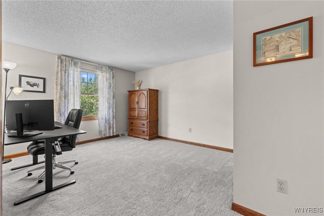 Home Office, Interior