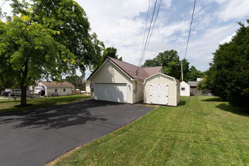 Backyard, Detached Garage, Exterior