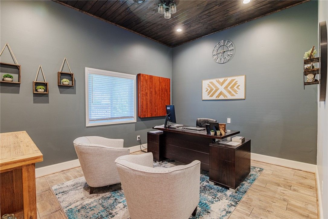 Home Office, Interior, Recessed Lighting, Wood Texture Flooring