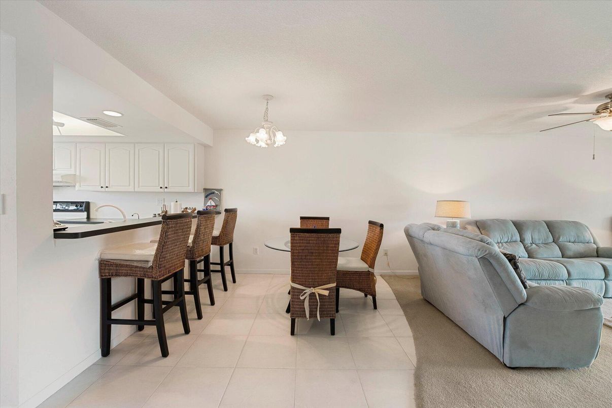 Chandelier, Dining room, Interior, Kitchen, Recessed Lighting
