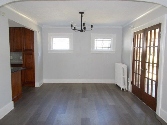 Chandelier, Empty room, Interior, Wood Texture Flooring