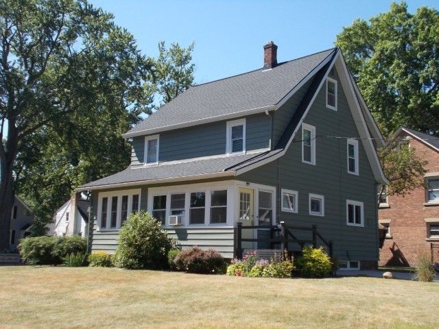 Exterior, Facade, Queen Anne Victorian