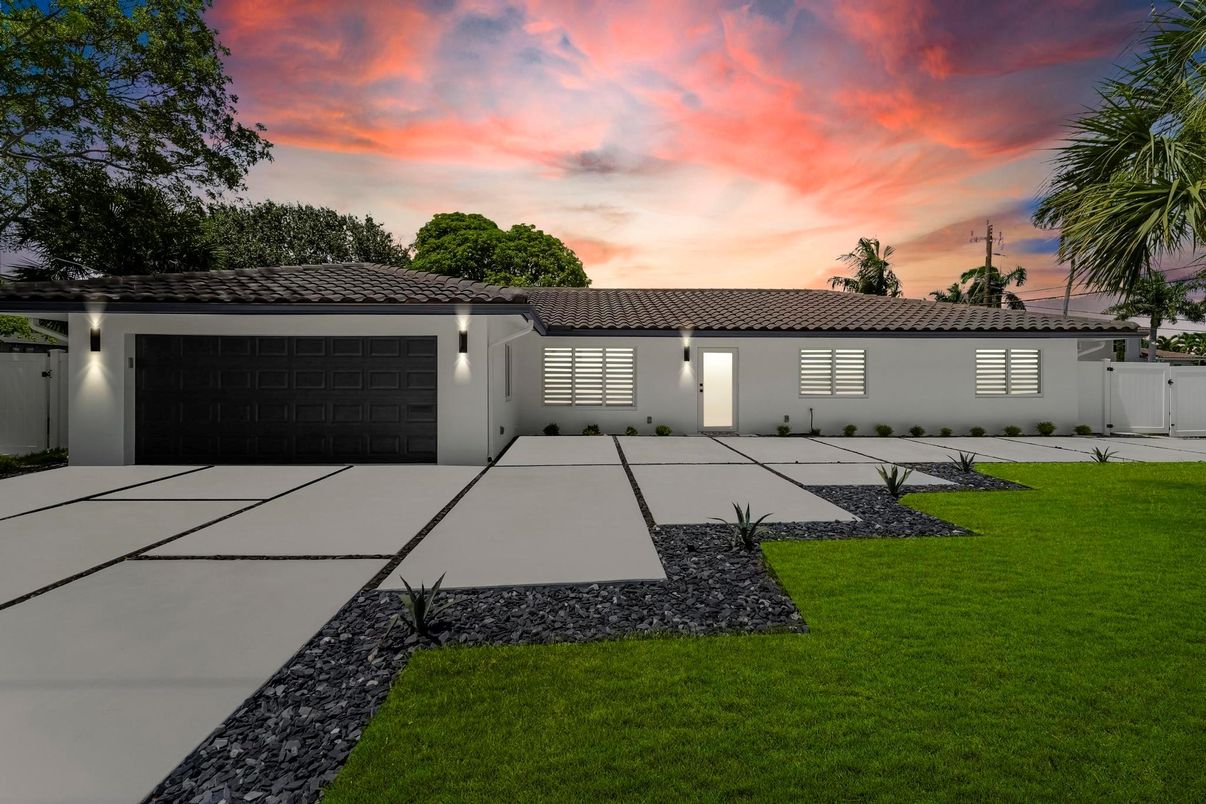 Attached, Backyard, Exterior, Facade, Ranch